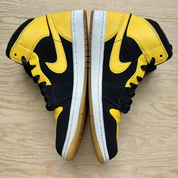 Air Jordan 1 Mid “new love” 2017 Release 554724-035 Size 8 In Men main image 8